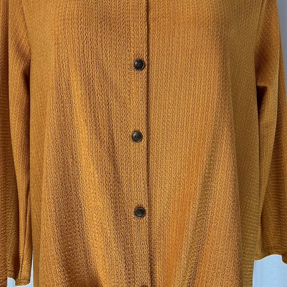 Set the Stage L Mustard Yellow Blouse - Picture 3 of 13